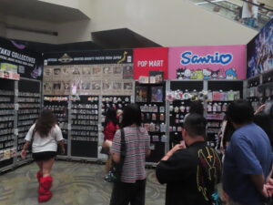 Vendors selling trinkets