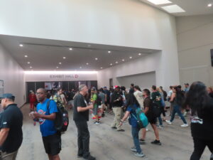 The morning rush into the exhibit hall